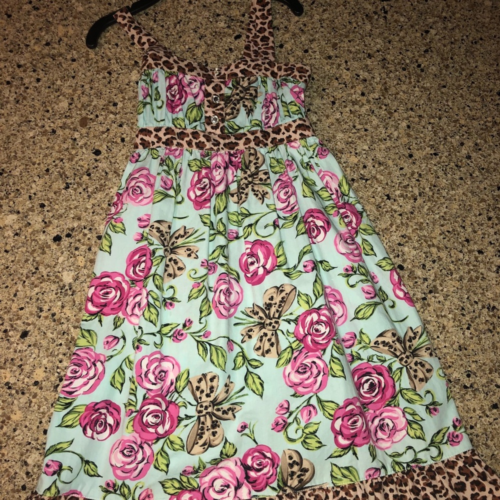 Cute dress, floral print trimmed in cheetah print